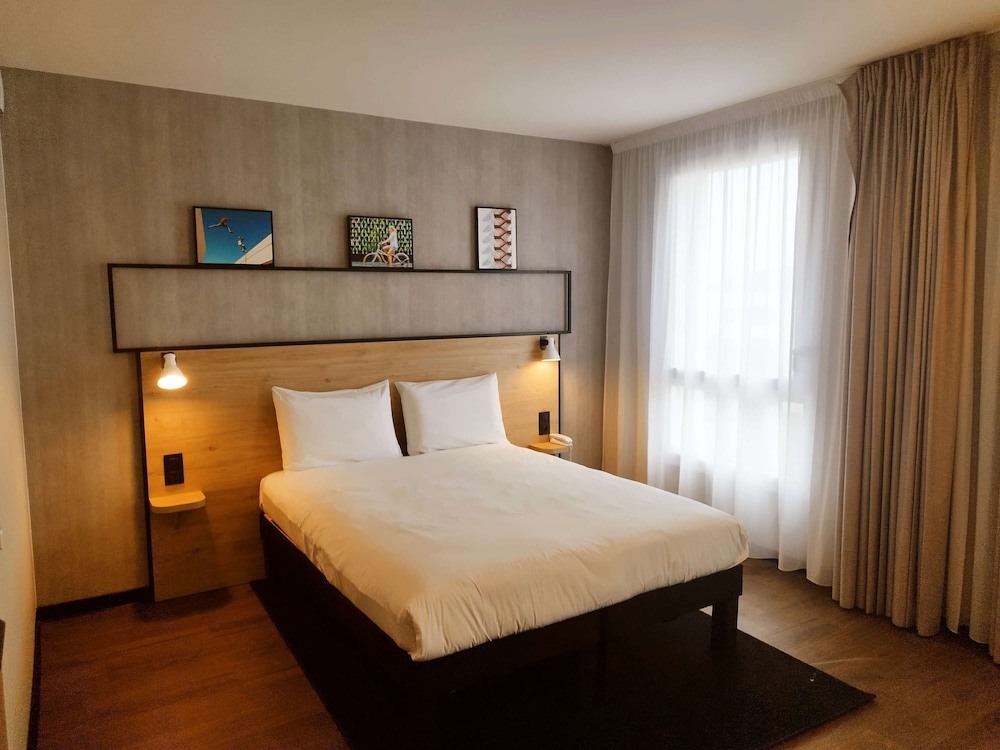 Ibis Acheres St Germain en Laye 17/55