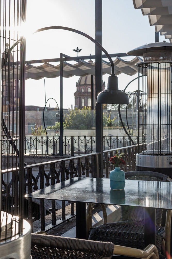 Casa 1810 Hotel Boutique 24/50