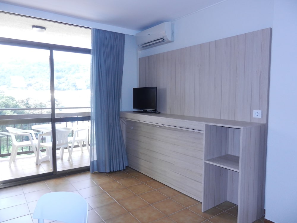Aparthotel GHT Tossa Park 15/50