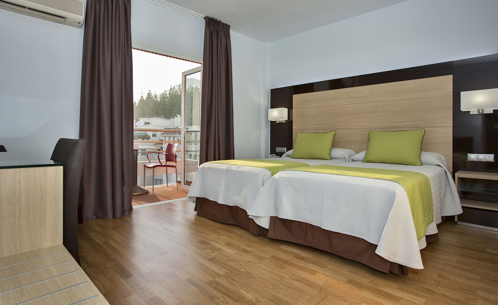 SUPERIOR, DOUBLE BED