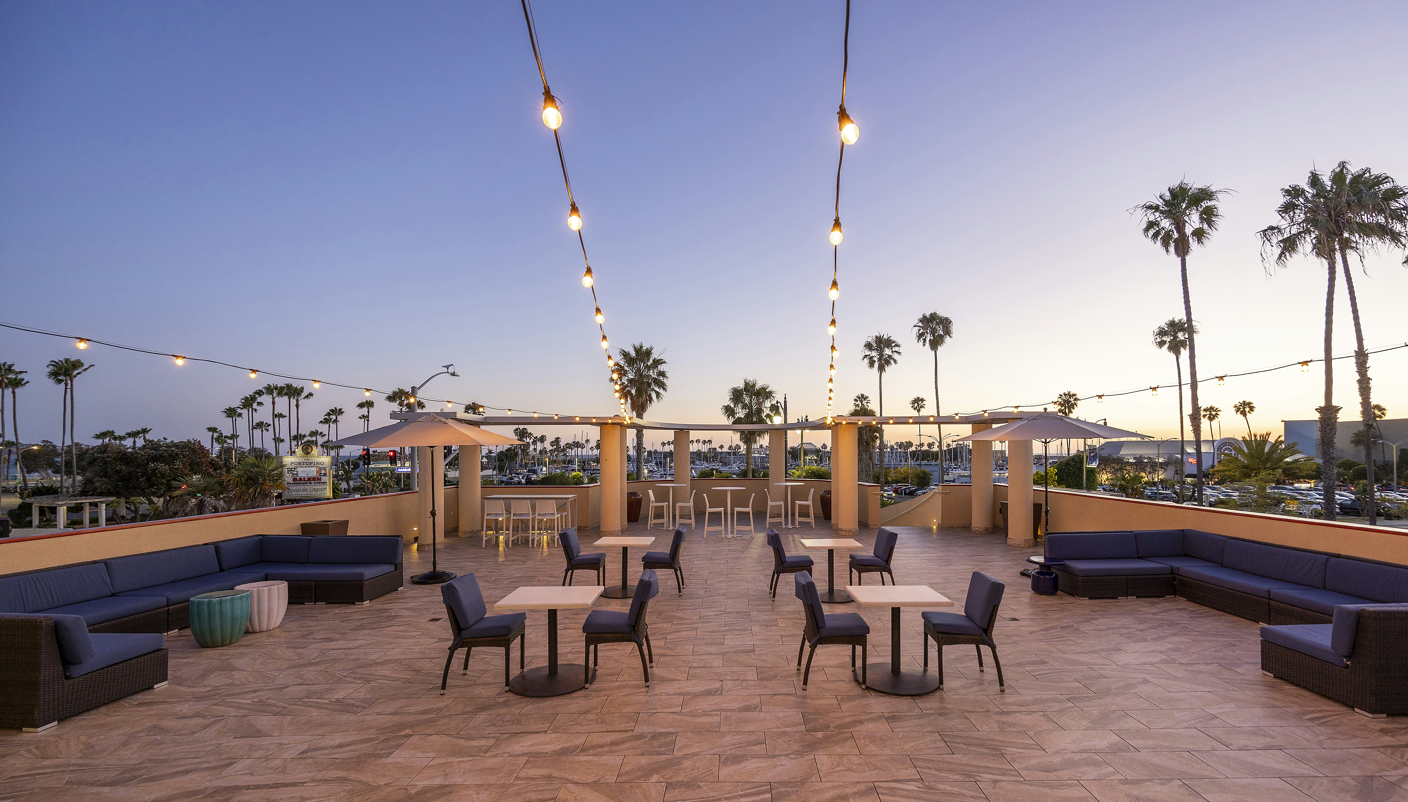 Redondo Beach Hotel Tapestry Collection By Hilton 63/76