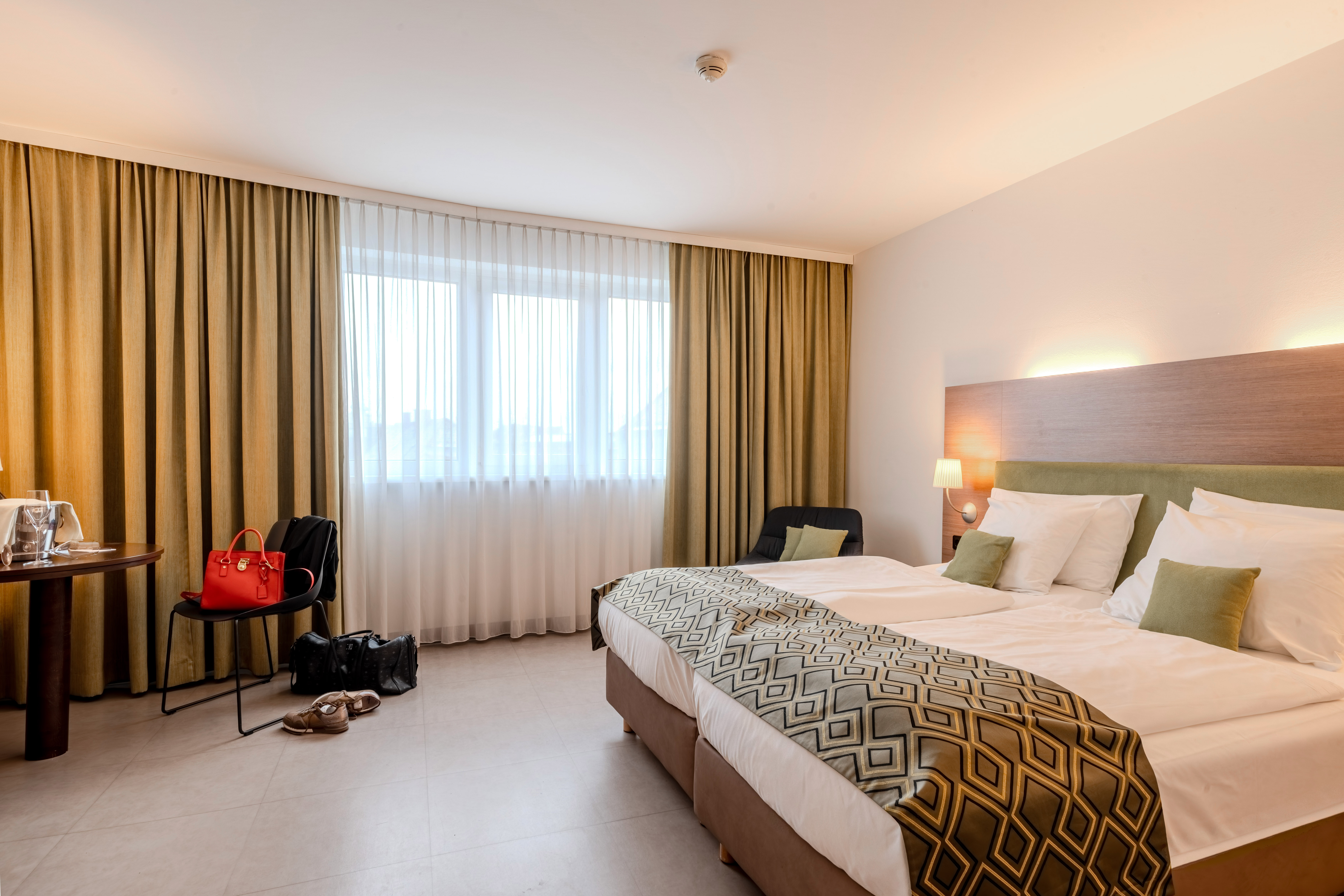 Room, Double Bed