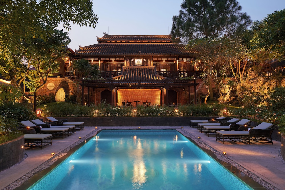 Ancient Hue Garden Houses 4/50