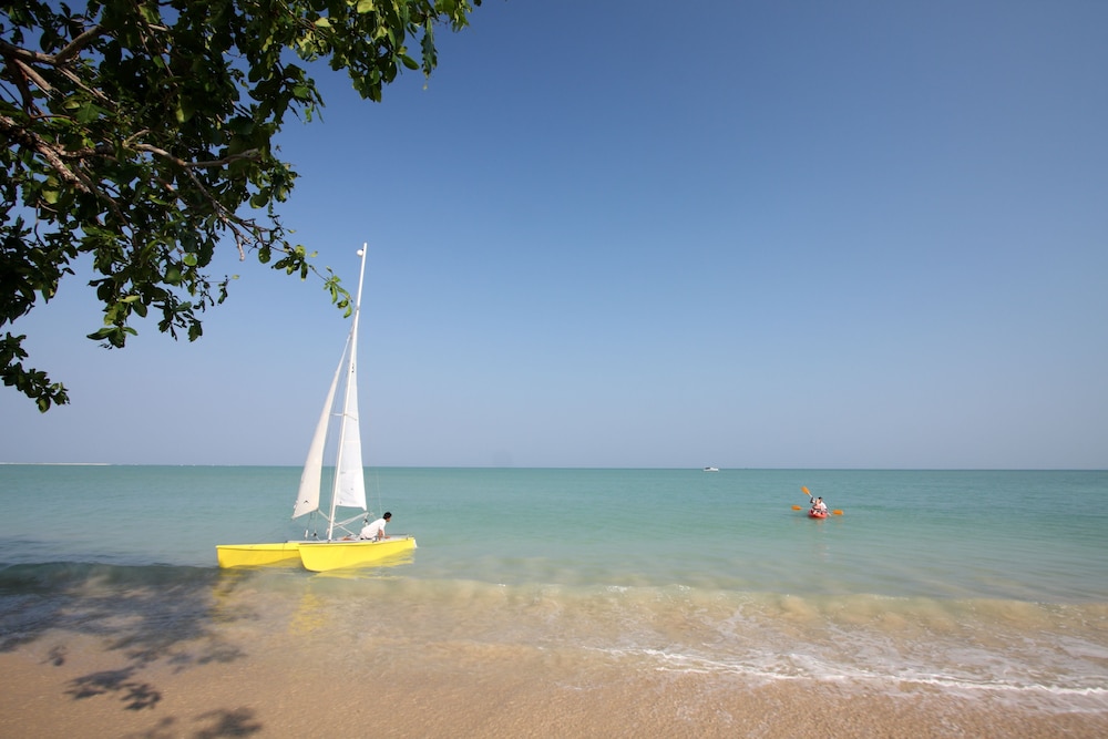 Kantary Beach Hotel 45/49