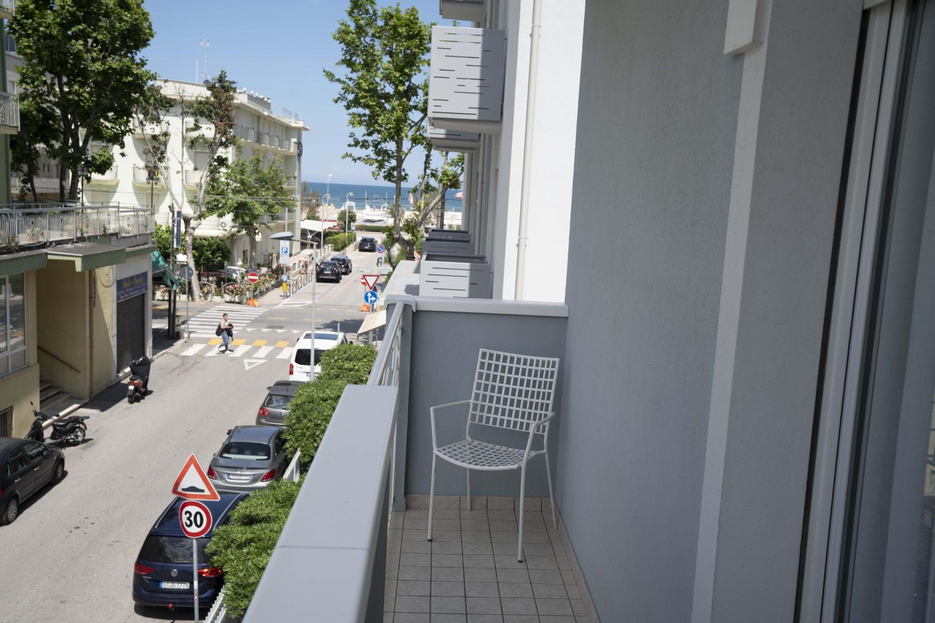 Odeon Hotel 34/47