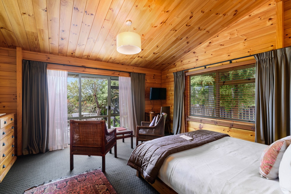 Koura Lodge 36/63