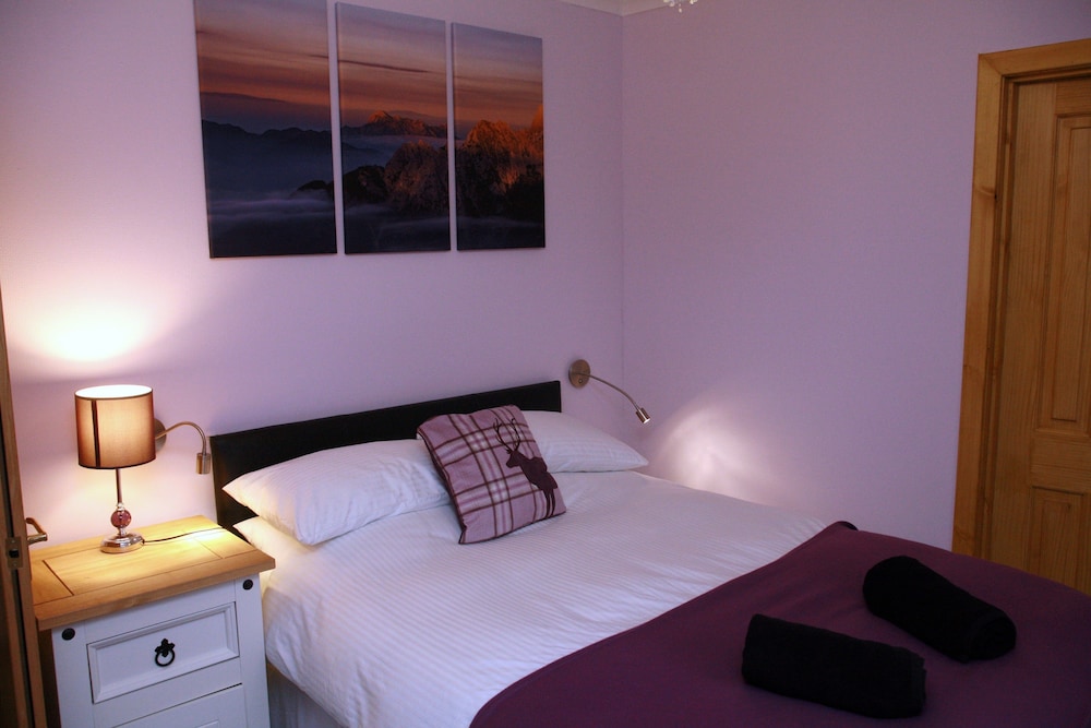 Glenlochy Nevis Bridge Apartments 7/27
