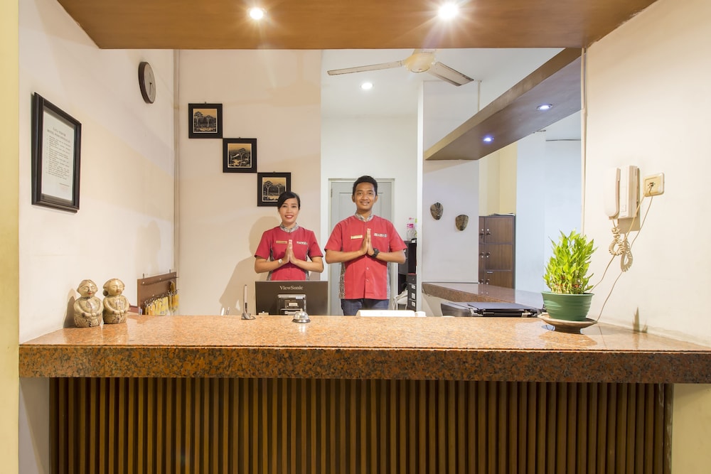 Hotel Poncowinatan - Tugu 3/21
