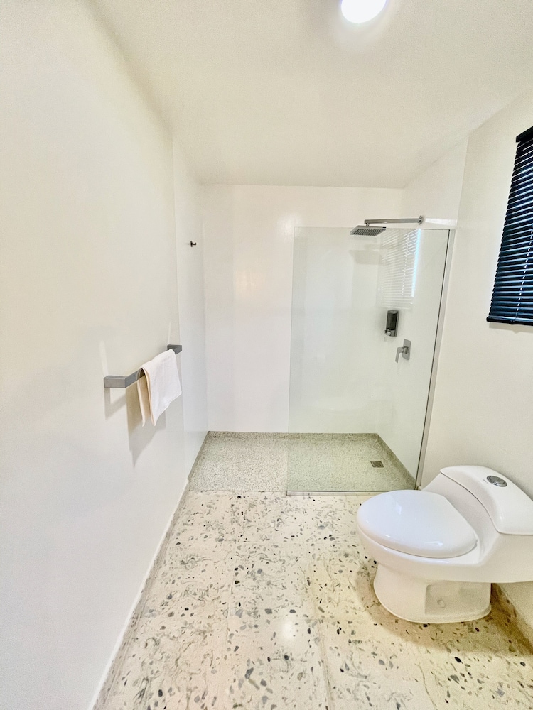 The Vistalmar Ocean View Apartments 46/50