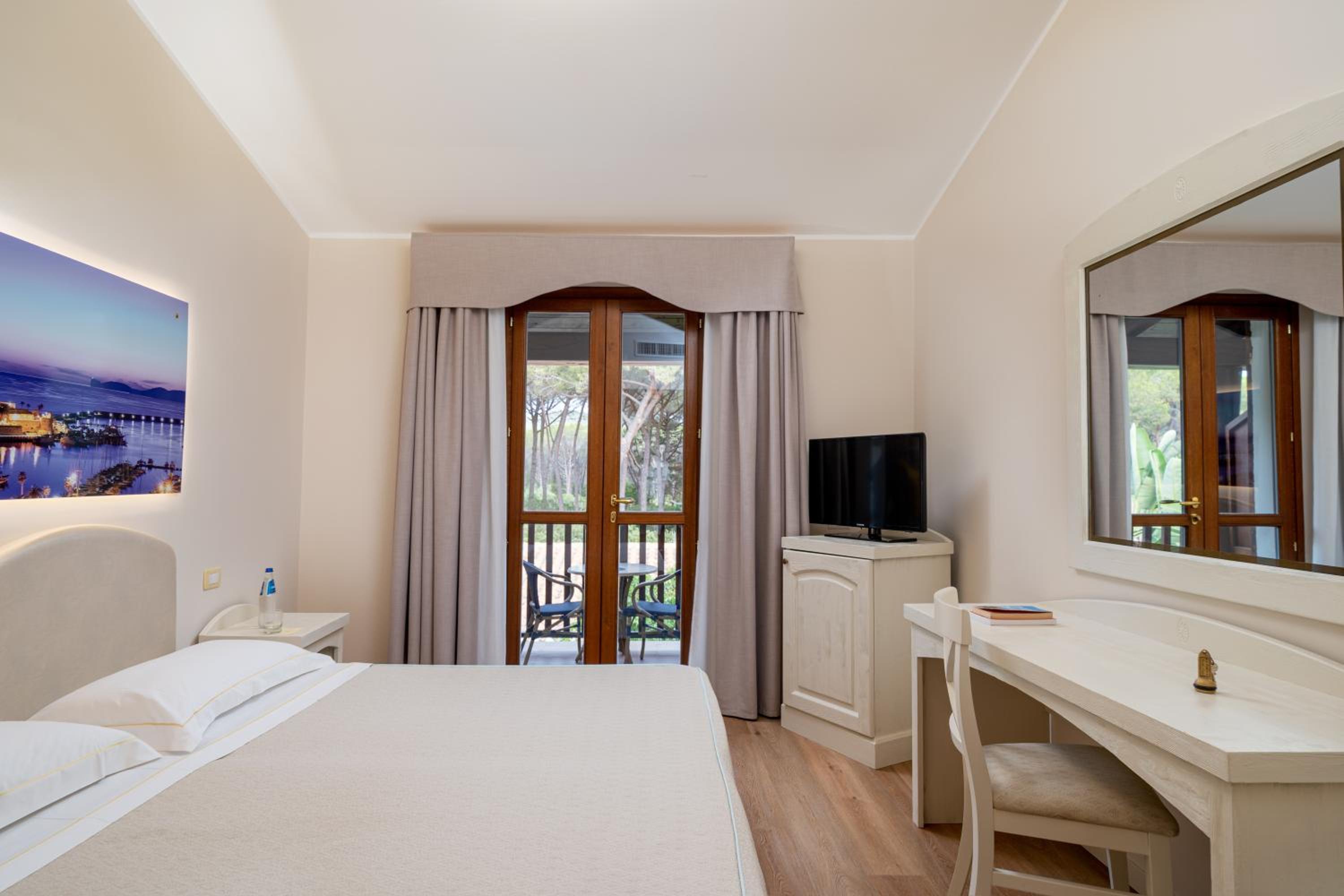 Room, Triple
