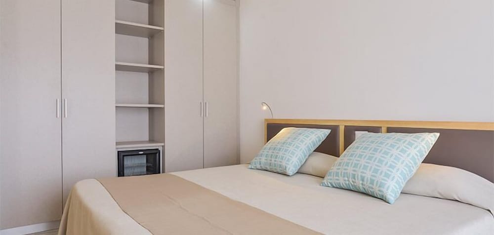 غرفة كلاسيكية ثلاثية، Hotel Baia di Conte 6/9