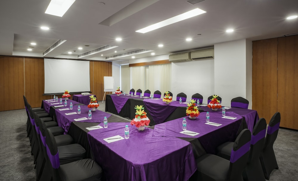 CASPIA HOTEL NEW DELHI SHALIMAR BAGH 57/67