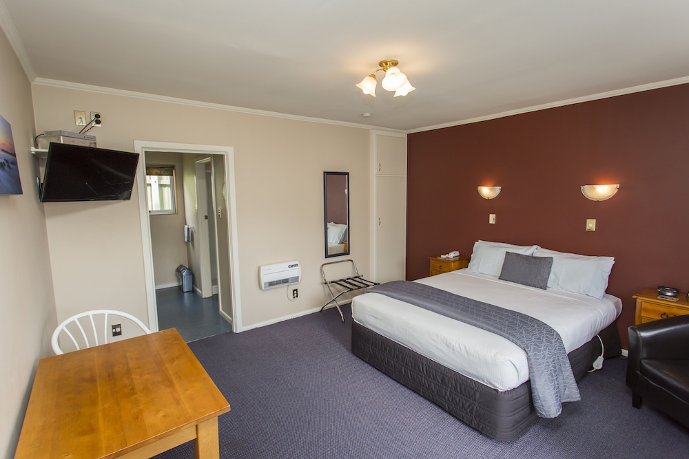 Parklands Motor Lodge 17/65