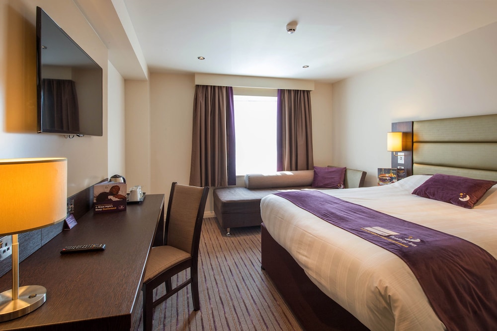 Premier Inn Lewes Town Centre 27/51