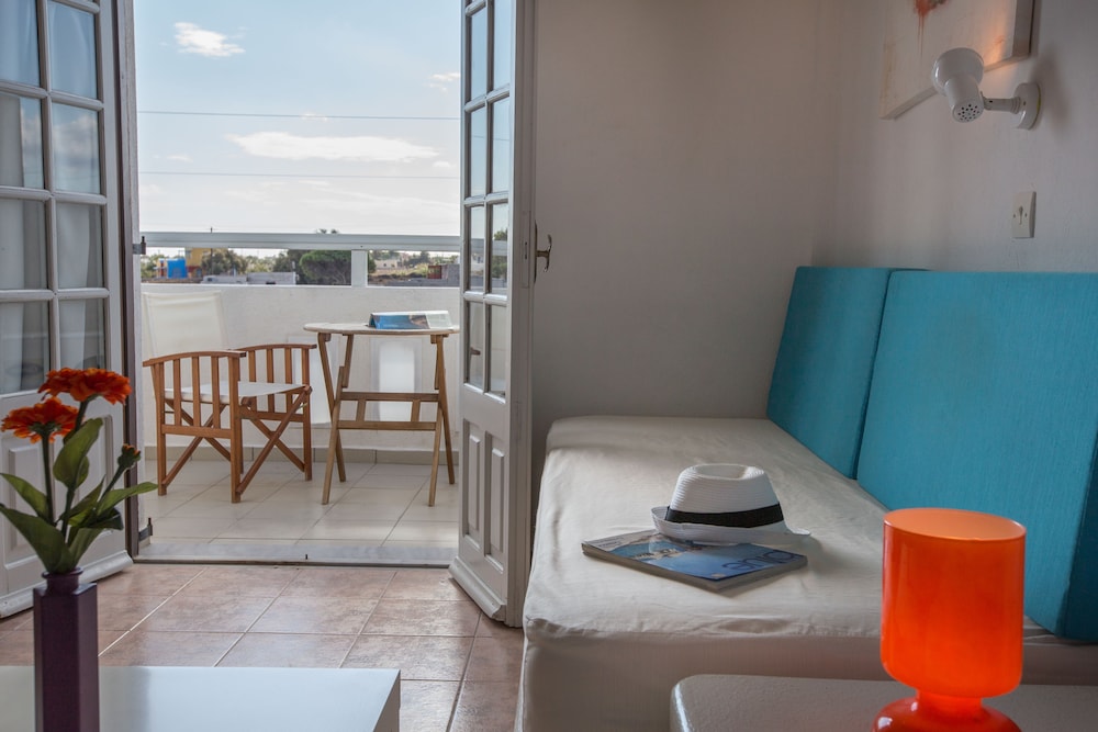 Iliada Hotel Santorini 43/63