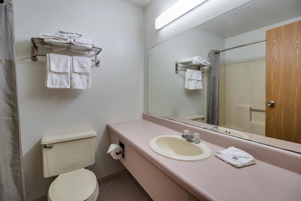 Motel6 Marion, IL 46/49