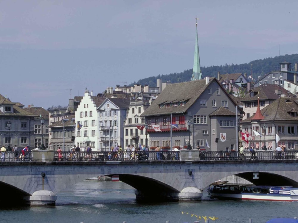 Novotel Zurich Airport Messe Hotel 58/64