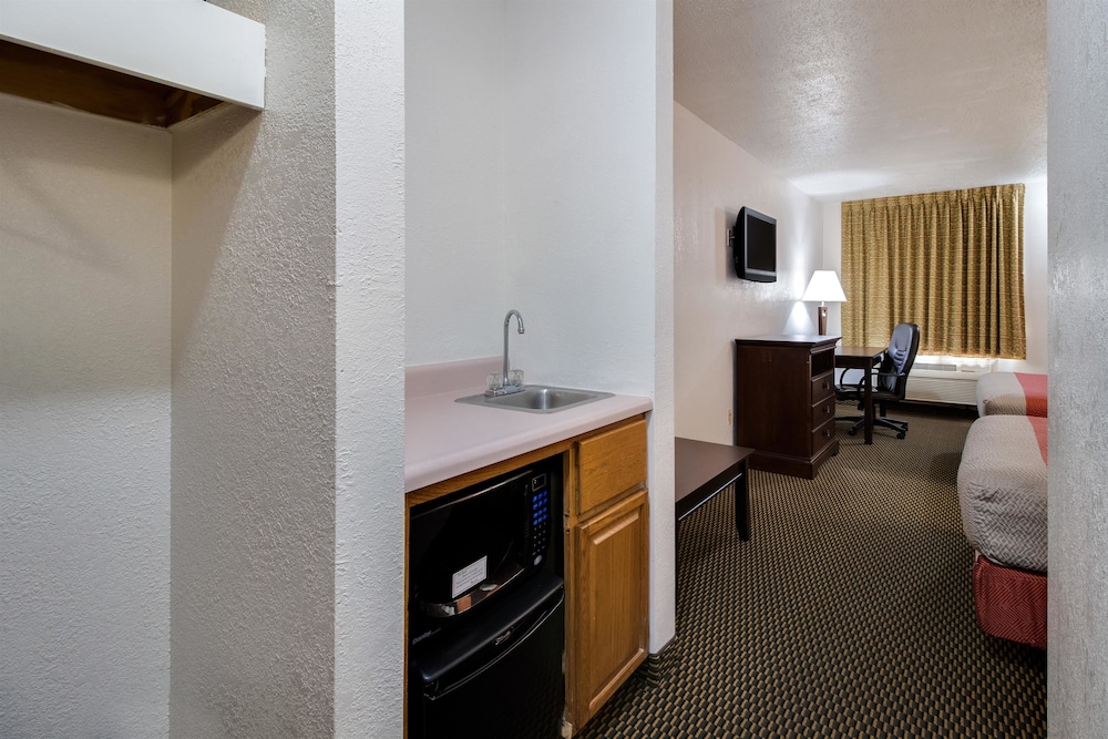Motel6 Marion, IL 49/49