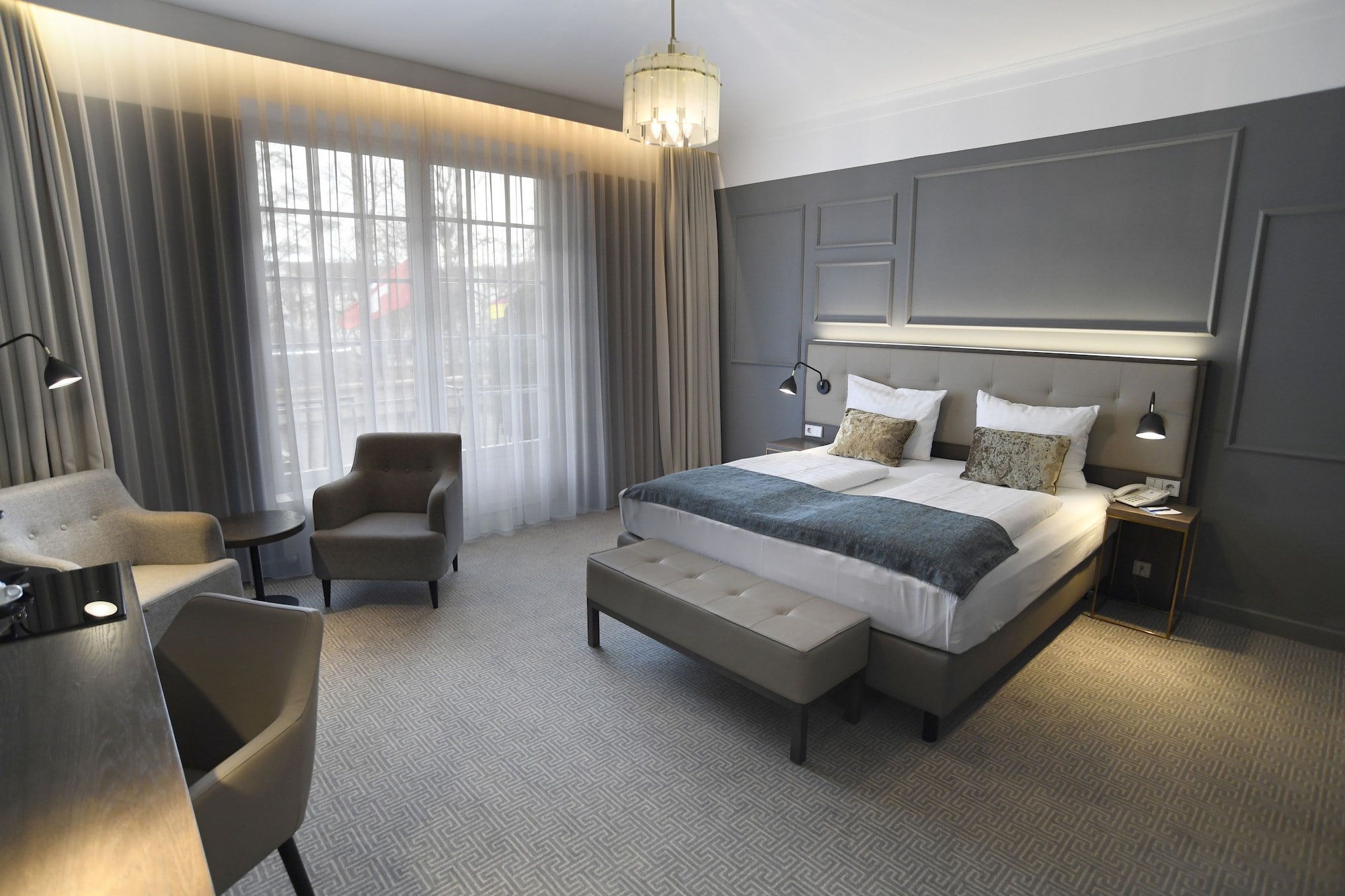 Elegant, Double Bed 3/9