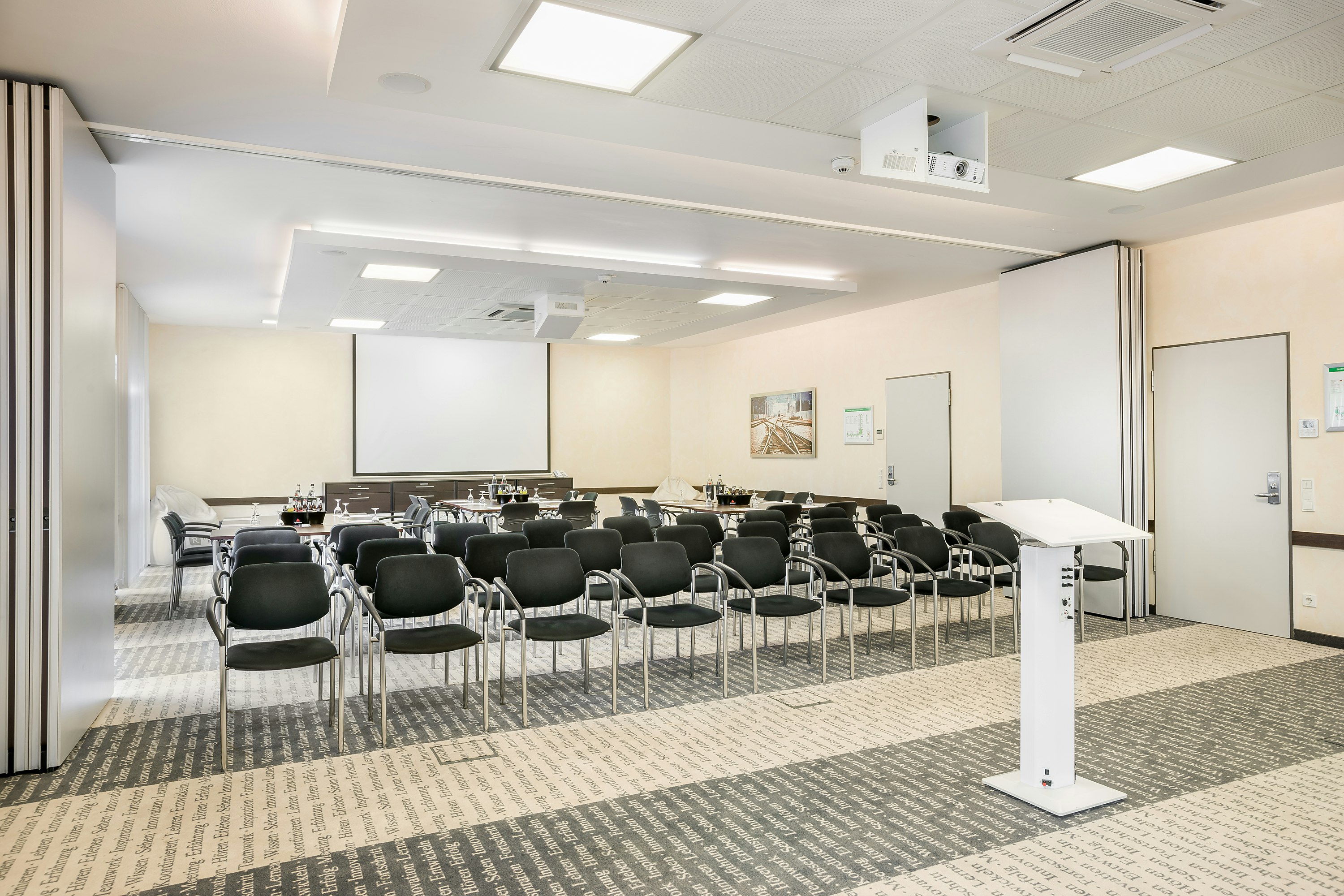 Garner Hotel Oberhausen by IHG 70/81