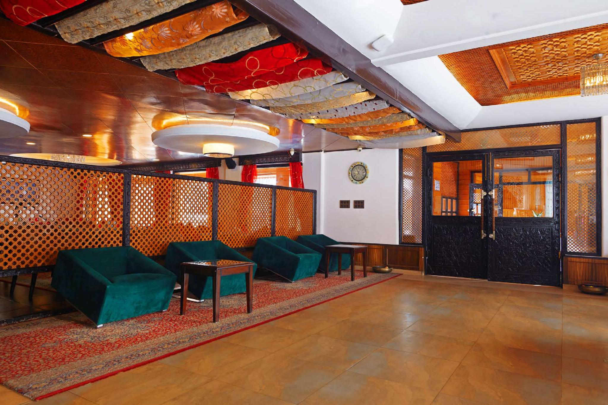 Hotel Grand Mumtaz 34/45