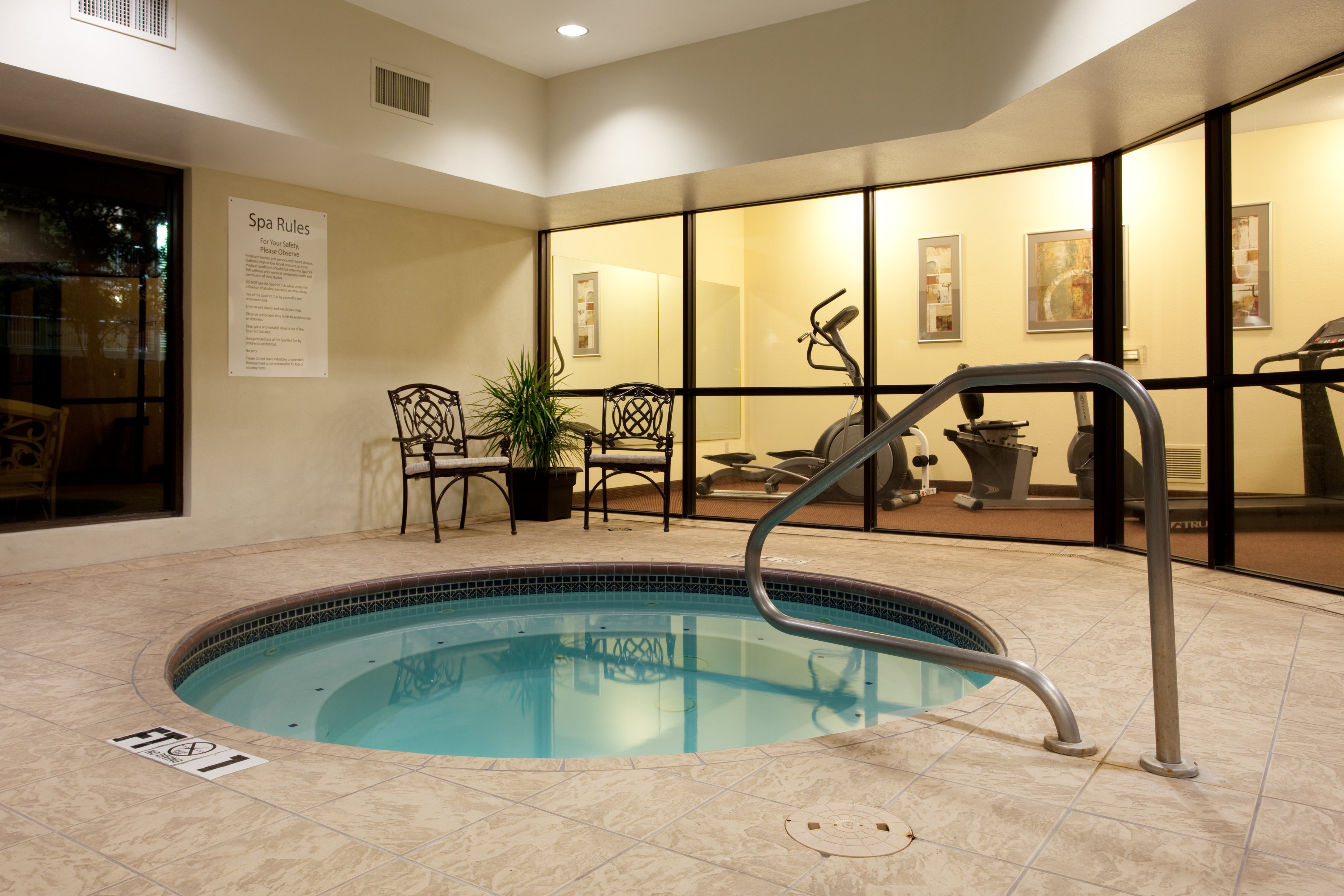 Holiday Inn Express & Suites Sulphur (Lake Charles) 28/50