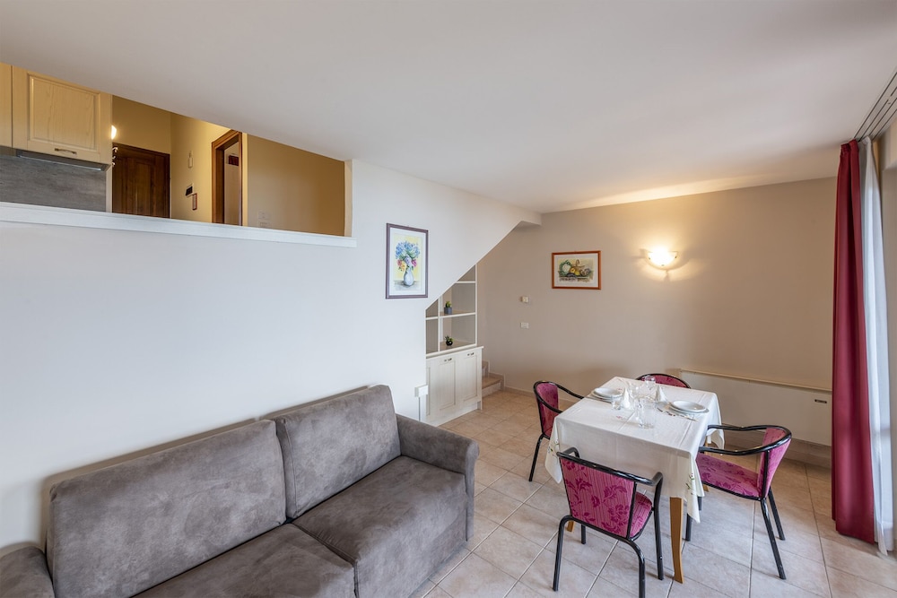 Hotel Pineta Campi 68/90