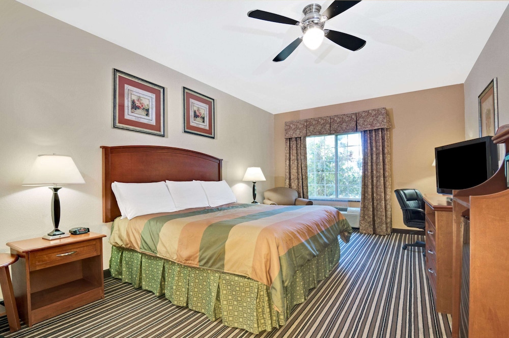 Super 8 By Wyndham Austin/Airport South 21/49