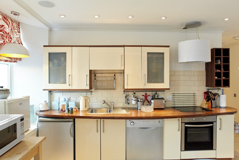 Crieff Armoury Luxury Self Catering Apartment 4/36