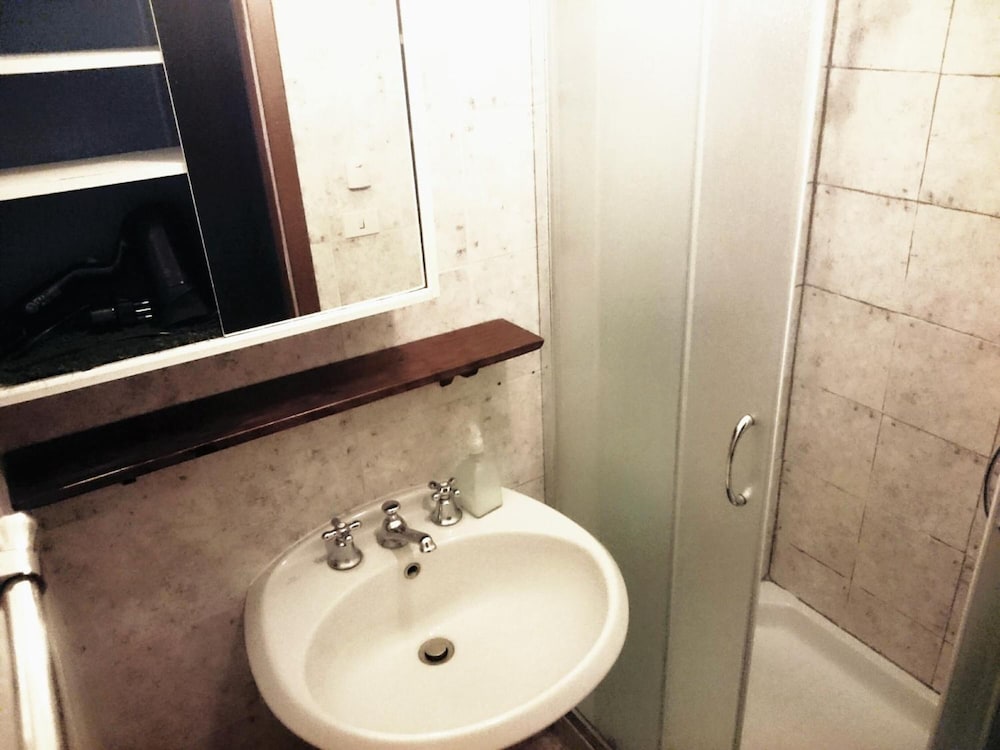 Vatican Rooms Guest Hous 49/52