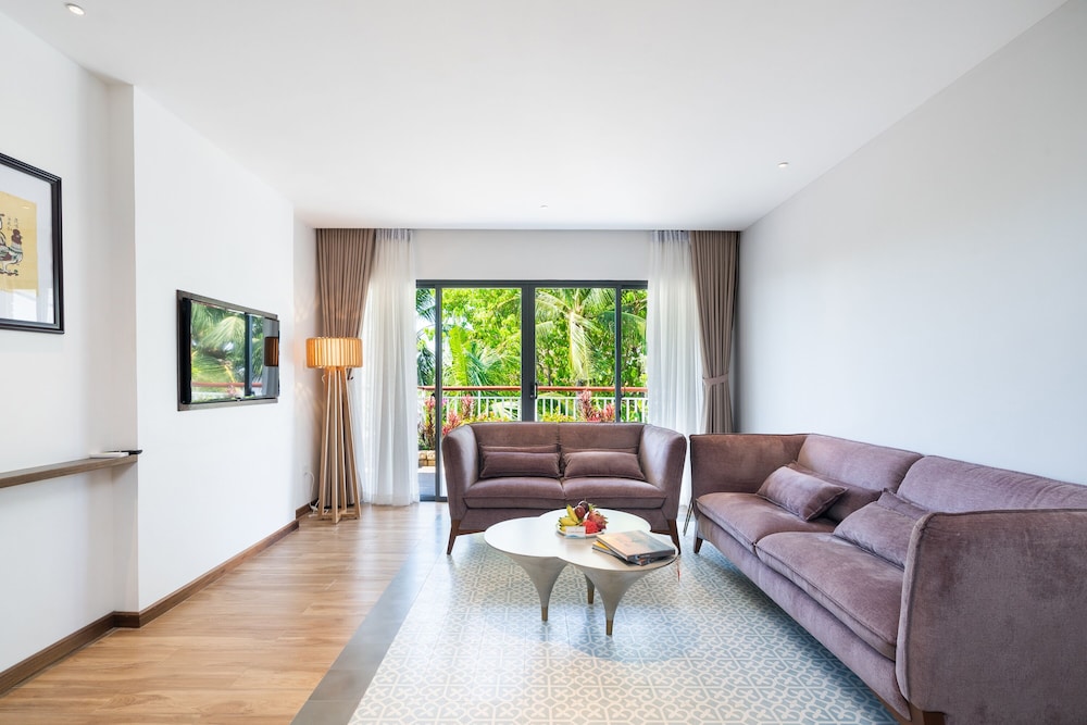 Hoang Ngoc Beach Resort 59/87