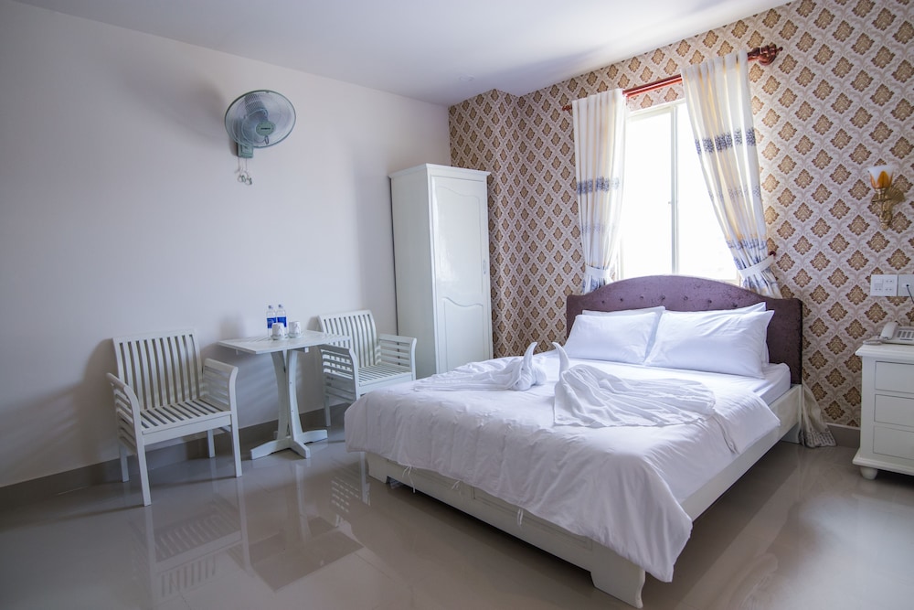Room, Queen Bed