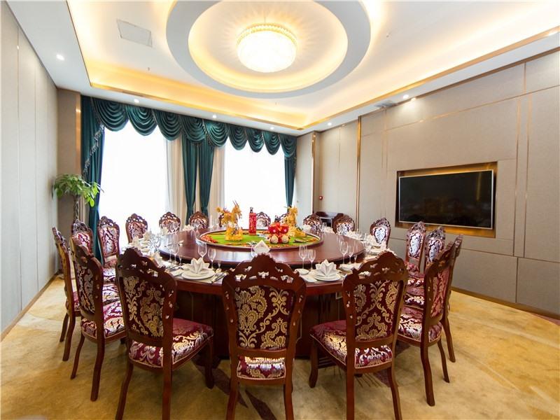 GreenTree Eastern Yibin Yijian Road New City Plaza Hotel 36/50