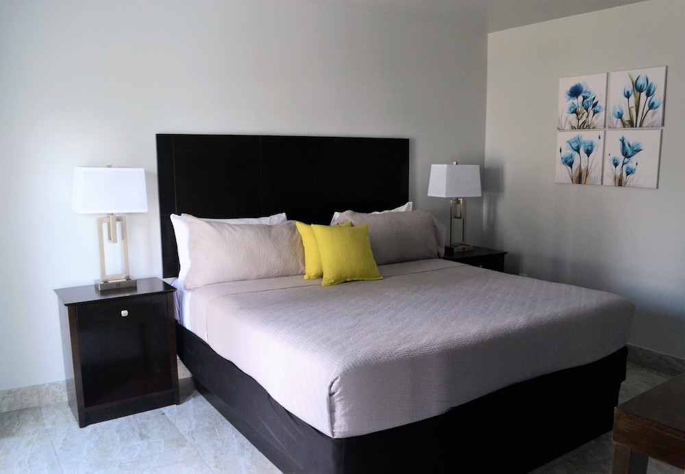 Up Midtown (ex. Wishes Hotel Biscayne) 9/55