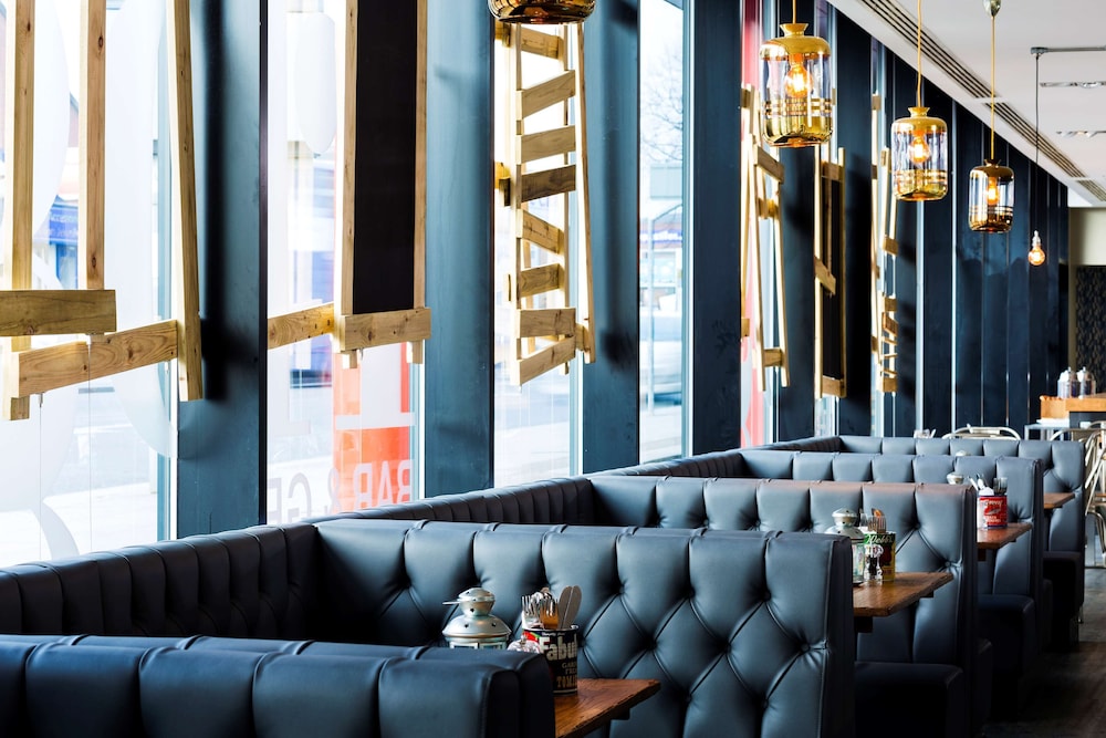 Radisson Hotel Manchester City Centre, A Verified Net Zero Hotel 54/91