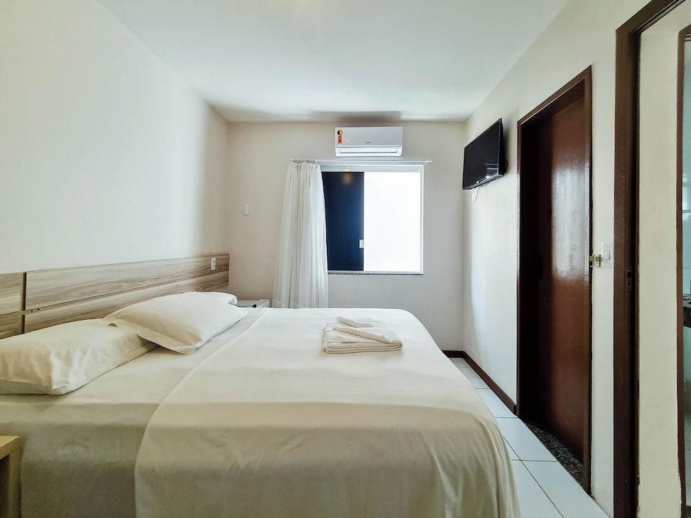 EXECUTIVE, SUITE
