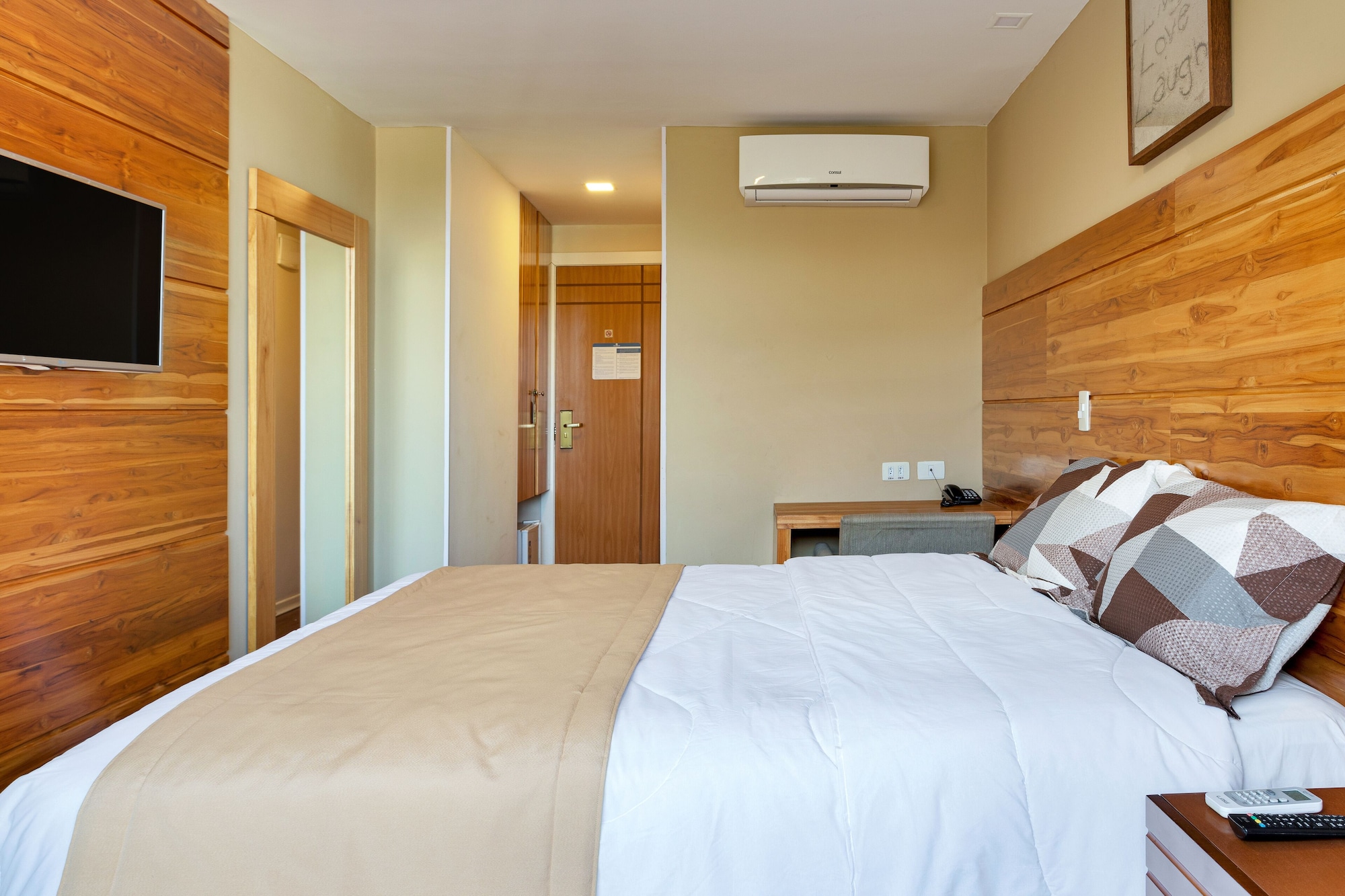EXECUTIVE, DOUBLE BED, BALCONY
