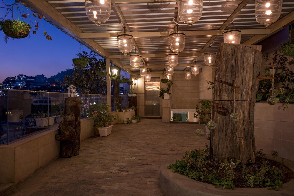 Mosaic Mussoorie 47/50