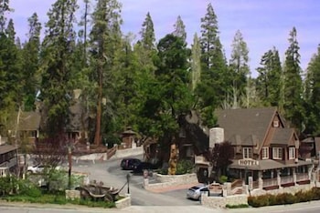 Saddleback Inn 37/44