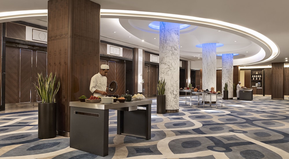 Hyatt Regency Istanbul Atakoy 11/80
