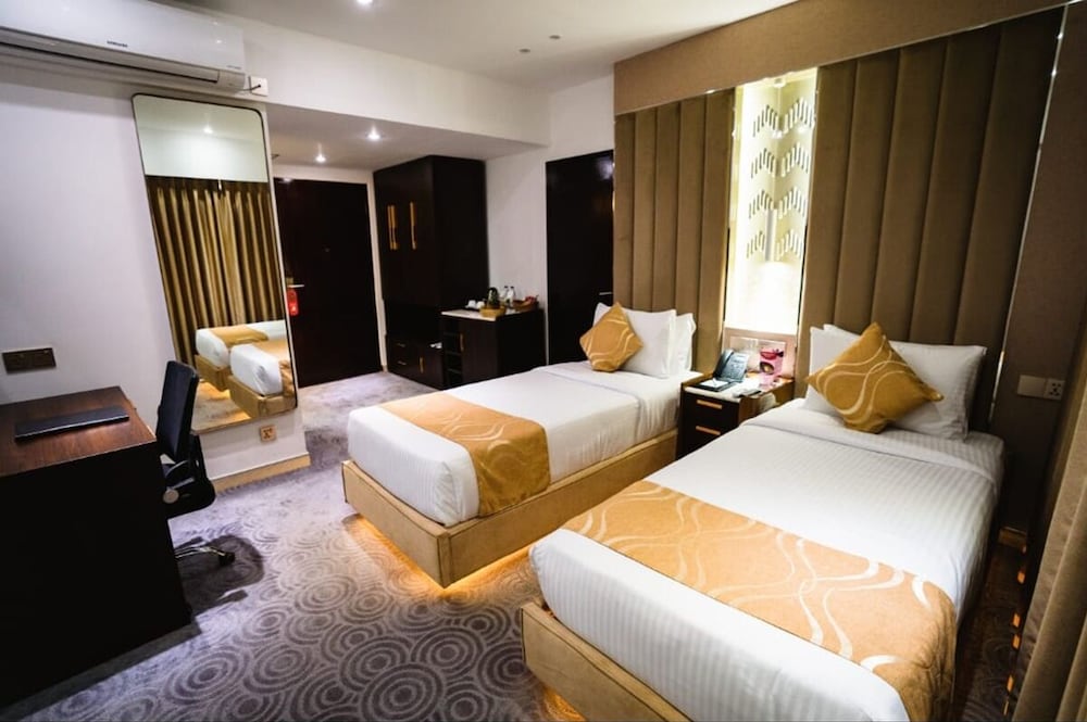 Unique Regency Hotel Dhaka 34/65