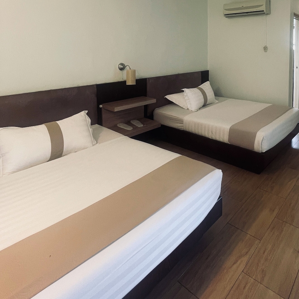 A Famosa Resort 12/63