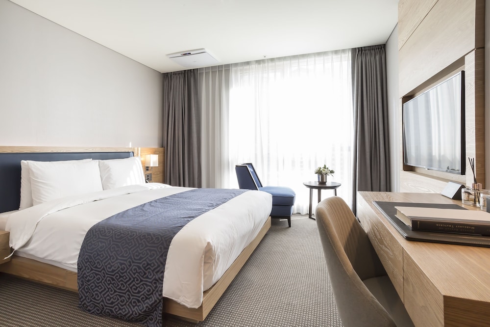 Centum Primus Hotel 44/50