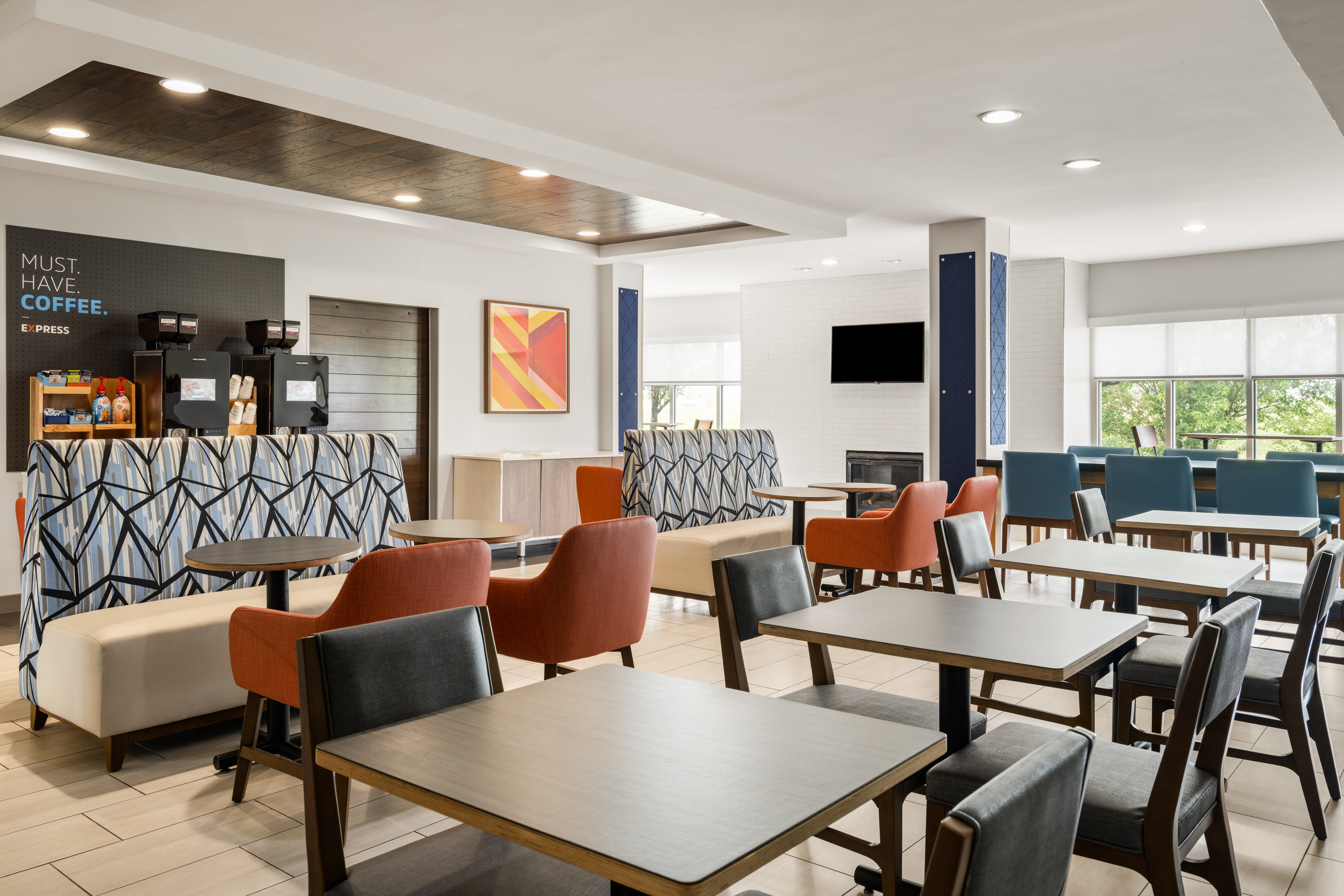Holiday Inn Express Hotel And Suites Altoona Des Moines 55/75