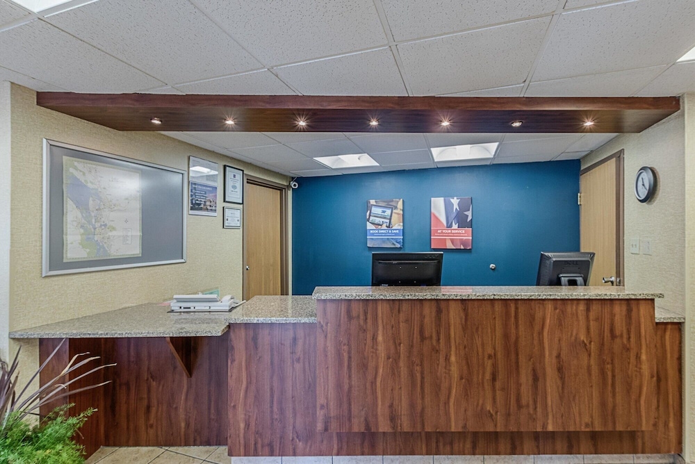 Days Inn by Wyndham La Crosse 11/59