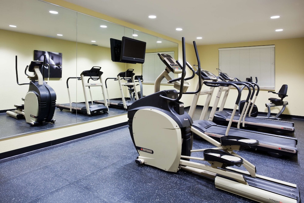 Country Inn & Suites by Radisson, Port Charlotte, FL 13/30