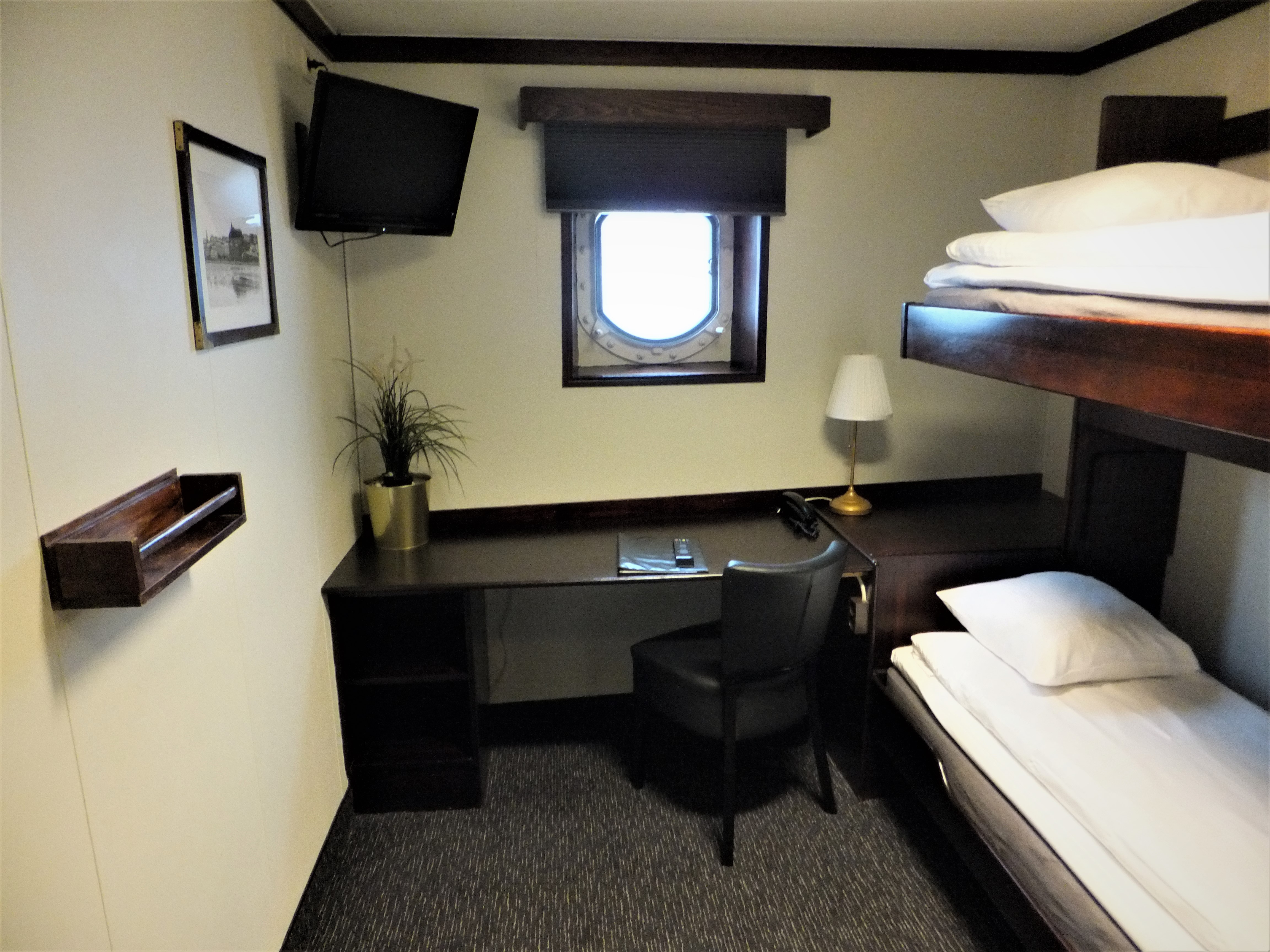 Cabin, Bunk Beds, Sea View