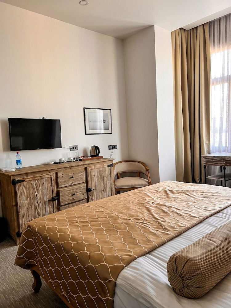 غرفة اقتصادية بسرير كينج، Shirvanshah Hotel 4/10
