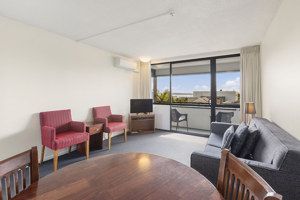 The Parnell Hotel and Conference Centre 20/27