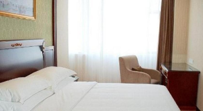 Vienna Hotel Qingdao Jiaozhou Branch 12/19
